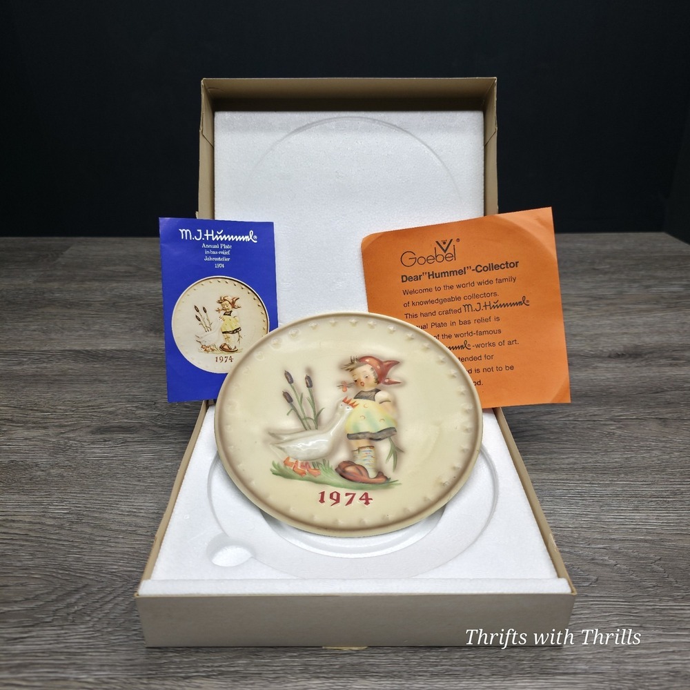 Vintage Hummel Goebel Annual Plate -  1974 - ‎ "Goose Girl" -  Hum 267